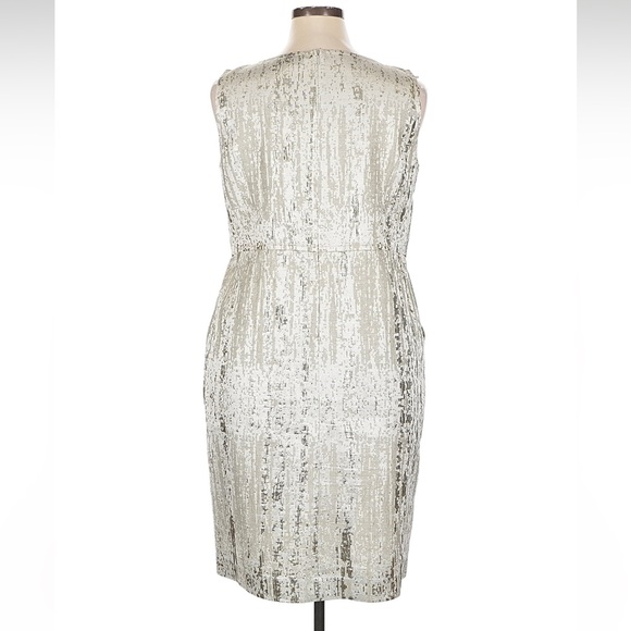 St. John Silver And Gold Jacquard Dress With Crystals And Buckle 14 - Picture 3 of 9